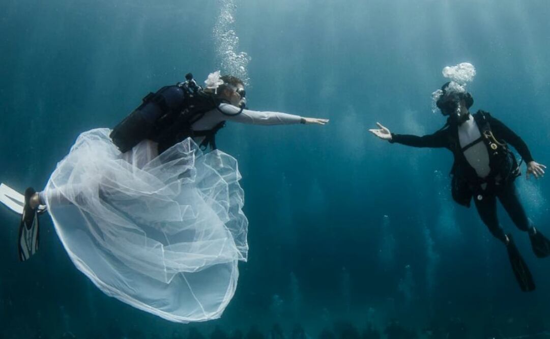 Con todo y vestido de novia. (Foto: Greg Lecoeur)