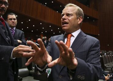 Escobar convoca a organizaciones sociales a resolver diferencias