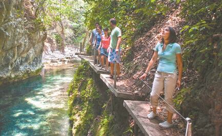 Turismo de mexicanos en el país cae 1.3% en 2019: Inegi