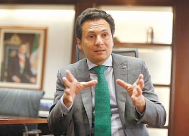 Lozoya y su familia libran órdenes de aprehensión