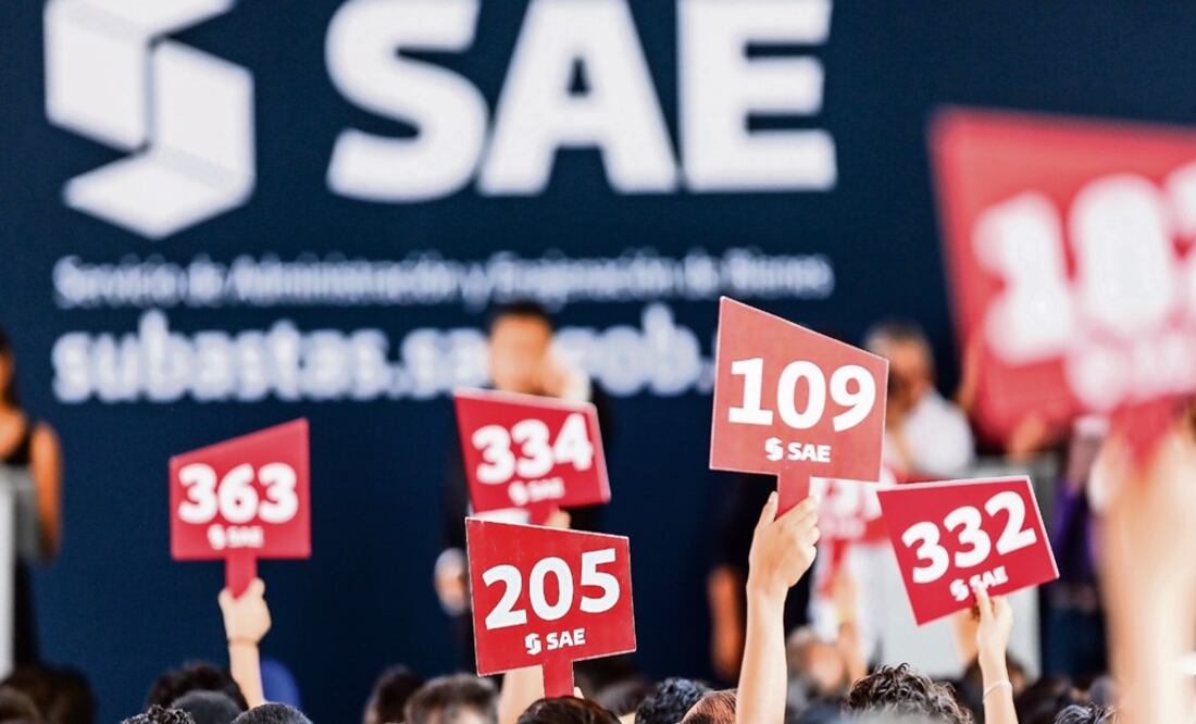 In the last months, the federal government has auctioned luxury cars and properties formerly owned by criminals - Photo: Francisco Cañedo/Xinhua