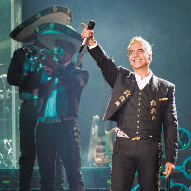 “Me voy a quedar de ranchero”, dijo el Potrillo, quien homenajeó a su padre. CORTESÍA