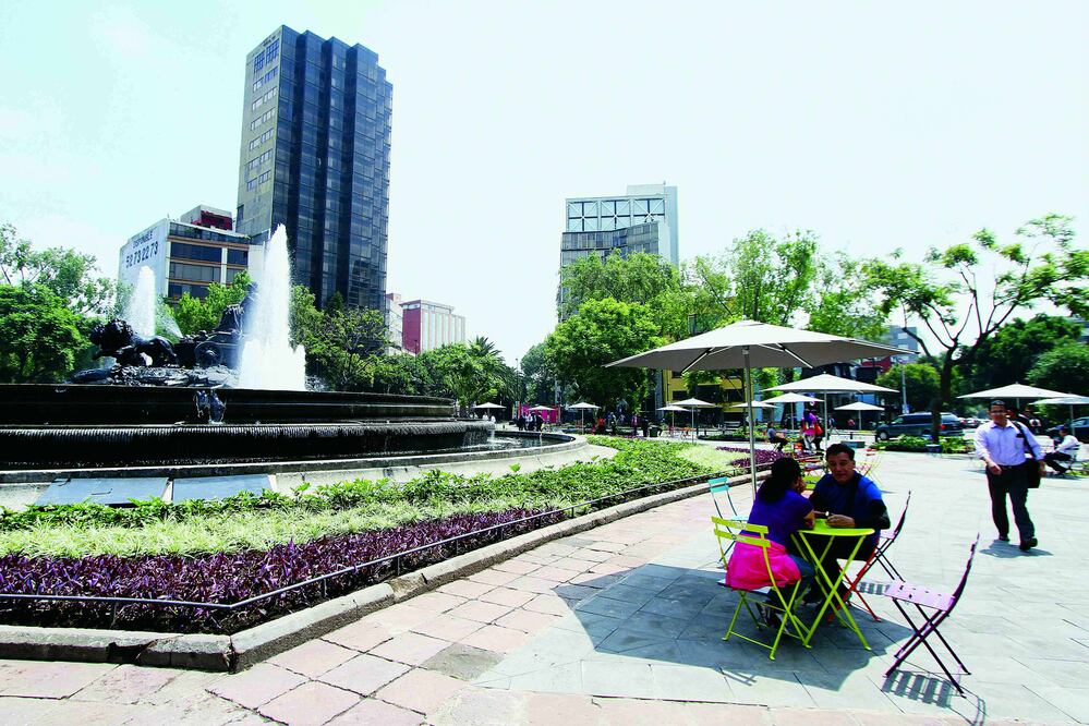 El gobierno capitalino, en conjunto con la delegación Cuauhtémoc y vecinos, firmaron un convenio de colaboración para que sea a través de la asociación civil Distrito de Mejora Colaborativa que se preserve la zona (CARLOS MEJÍA)