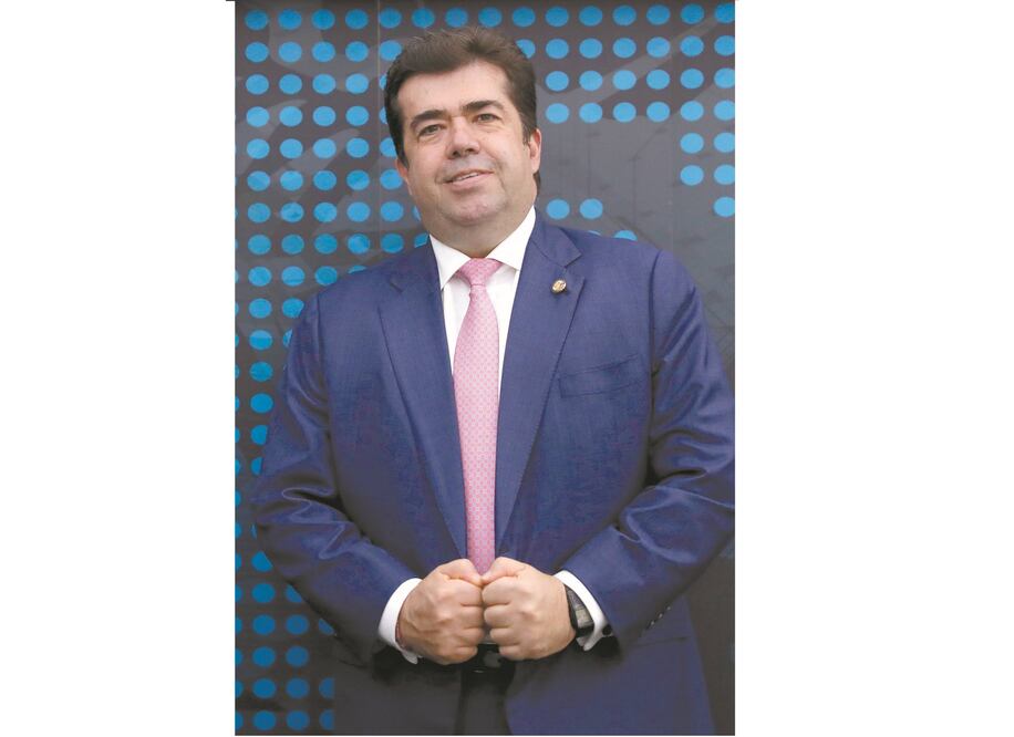 Beneficios. El líder de la CATEM, Pedro Haces Barba, dijo que alza al salario beneficiará a 30 millones de trabajadores. Foto/ARCHIVO EL UNIVERSAL