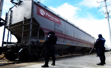 Policías evitan saqueo a un tren en Puebla 