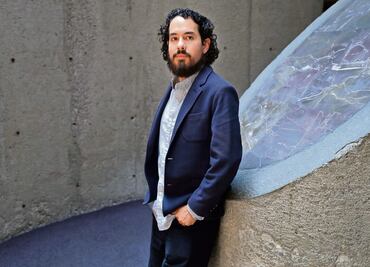 Un libro con los pasos del biólogo Isaac Ochoterena