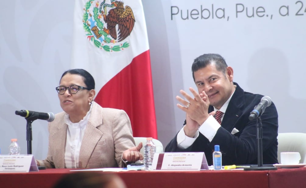 Primera audiencia pública de la reforma electoral inicia en Puebla con la asistencia de la Secretaria de Gobernación Rosa Icela Rodríguez y el gobernador Alejandro Armenta (24/09/2025). Foto: Omar Contreras / EL UNIVERSAL