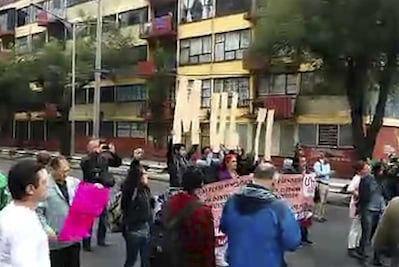 Damnificados amagan con bloqueo indefinido en Calzada de Tlalpan