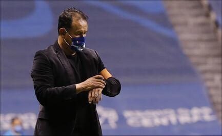 Juan Reynoso, a un paso de llegar a Cruz Azul