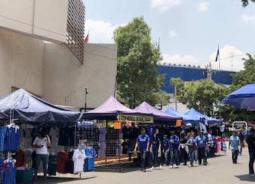 Los afectados del cierre del estadio Azul