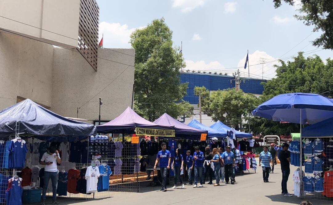 ESPECIAL. Vendedores ambulantes