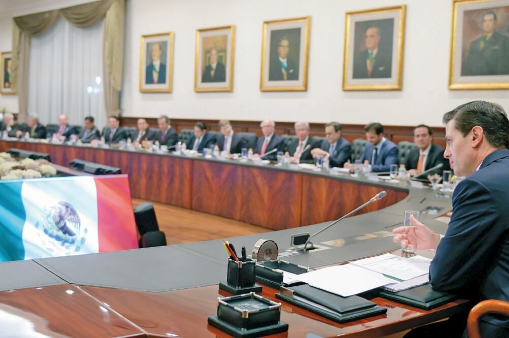 Enrique Peña Nieto encabezó una reunión con los miembros de su gabinete, en Los Pinos, para supervisar el cumplimiento de sus compromisos (PRESIDENCIA)