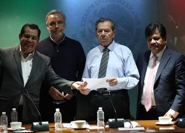 Muñoz Ledo recibe propuestas de alcaldes para el Plan Nacional de Desarrollo