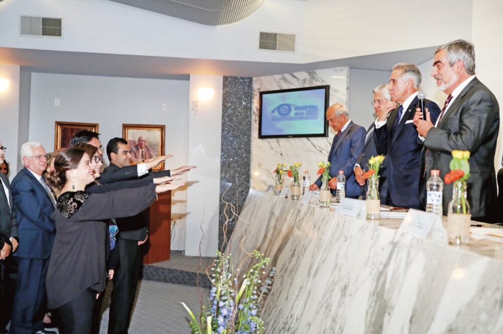 Durante el informe se anunció a la nueva mesa directiva de la Sociedad Médica del Hospital de la Luz, que encabeza Stephanie Voorduin. (VALENTE ROSAS. EL UNIVERSAL)