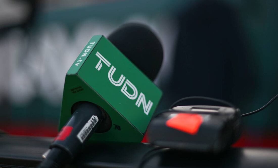 Por más de 25 años este comentarista ha trabajado en Televisa | FOTO: Especial