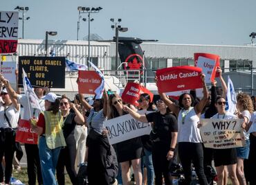 Air Canada suspende todos sus vuelos por huelga de auxiliares de cabina; afectará a unos 130 mil viajeros, prevén