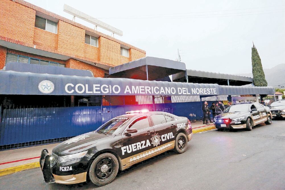La docente y los estudiantes resultaron heridos cuando un estudiante abrió fuego en el Colegio Americano del Noroeste, antes de dispararse a sí mismo (ARCHIVO LE UNIVERSAL)