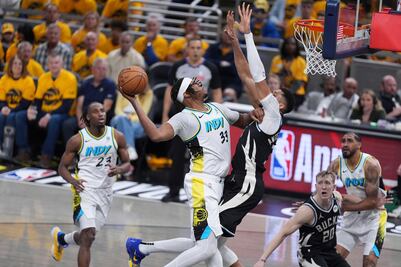 NBA: Los Pacers de Indiana comienzan los playoffs con victoria ante los Bucks de Milwaukee