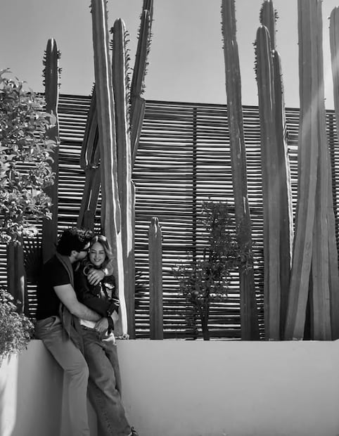 Andrea Legarreta, enamorada de Luis Carlos Origel, 21 años menor que ella.