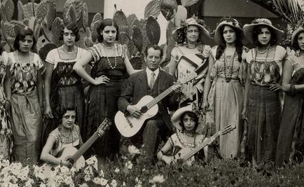 Ordenar archivo de Monsi, nuevo reto del Estanquillo