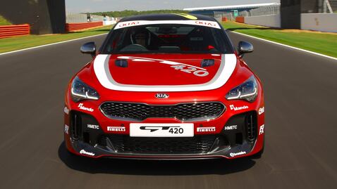 El nuevo Kia Stinger GT420 está inspirado en un modelo que iba a ser desechado