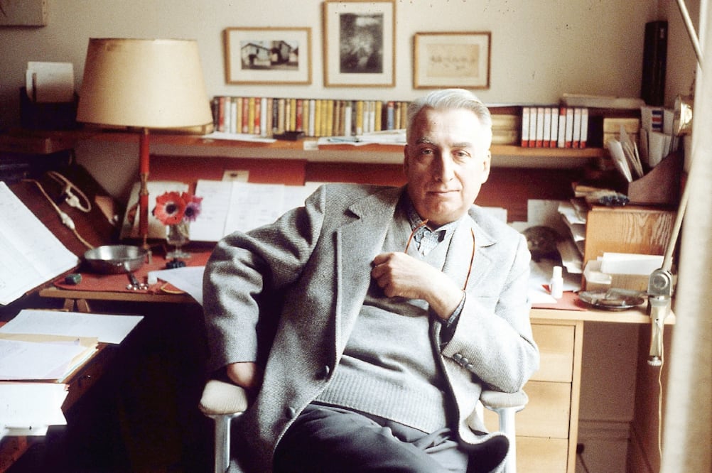 La obra del pensador y escritor francés Roland Barthes tiene una gran difusión en México; tan sólo Siglo XXI Editores tiene 12 de sus libros “vivo s” dentro de su catálogo (ESPECIAL. IMAGEN DE JERRY BAUER)