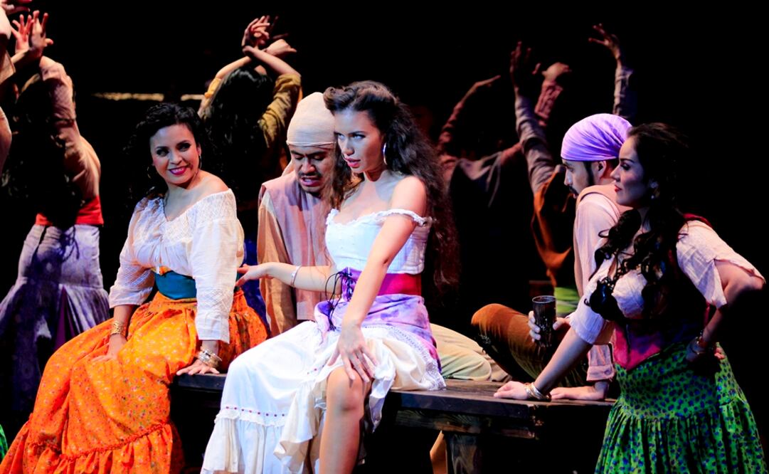 ​La escenografía está a cargo de Adrián Martínez Fausto, quien diseñó un escenario para cada acto. (FOTO: Nadya Murillo. EL UNIVERSAL)