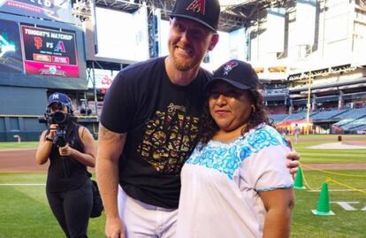 Diamantes de Arizona destacan actitud deportiva de las Amazonas de Yaxunah, equipo de sóftbol yucateco