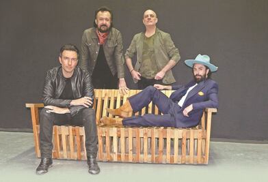 Neurosis y lucha de egos mantienen unidos a Fobia