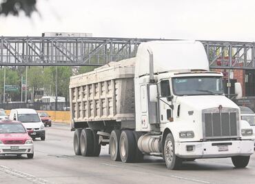 Crece 40% exportación de camiones en noviembre