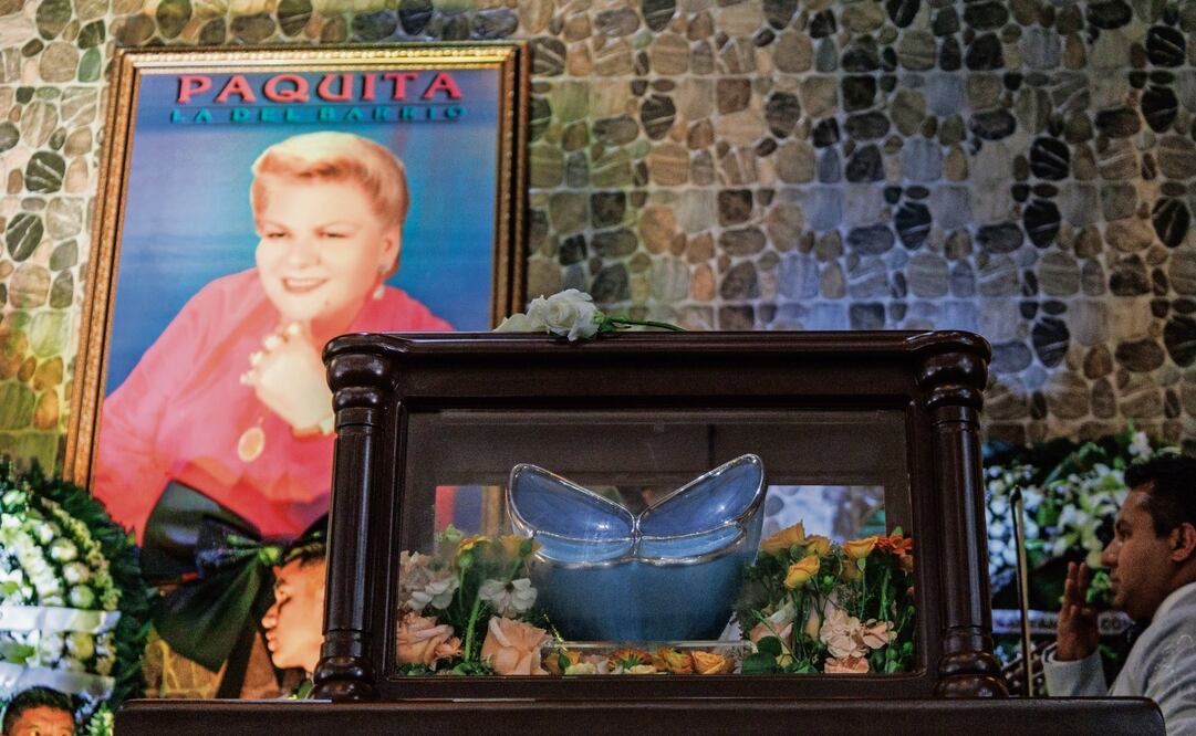 Las cenizas fueron expuestas en el Salón Casa Paquita, donde cientos se reunieron para despedirla con cariño. Foto: Yaretzy M. Osnaya / EL UNIVERSAL