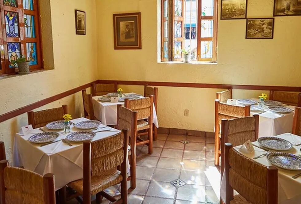 Casa Merlos es un restaurante ubicado en el número 80 de la calle Victoriano Cepeda, en la colonia Observatorio.
Foto: Casa Merlos