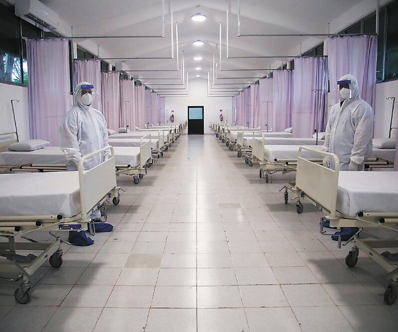 La Sedena lleva contratados a 4 mil 881 profesionales de la salud: civiles y militares en situación de retiro. Archivo EL UNIVERSAL