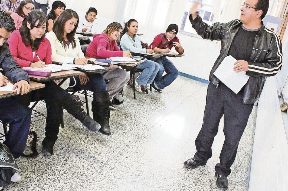 La Dirección General de Relaciones Internacionales impulsa planes para que alumnos y docentes fortalezcan su experiencia profesional en otros países (ARCHIVO EL UNIVERSAL)