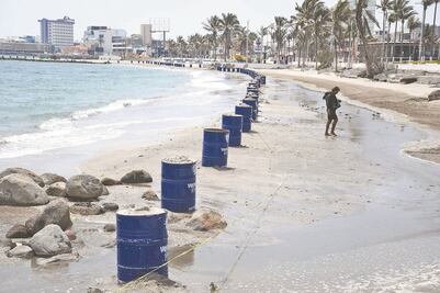 Acceso a playas de Veracruz se mantiene suspendido
