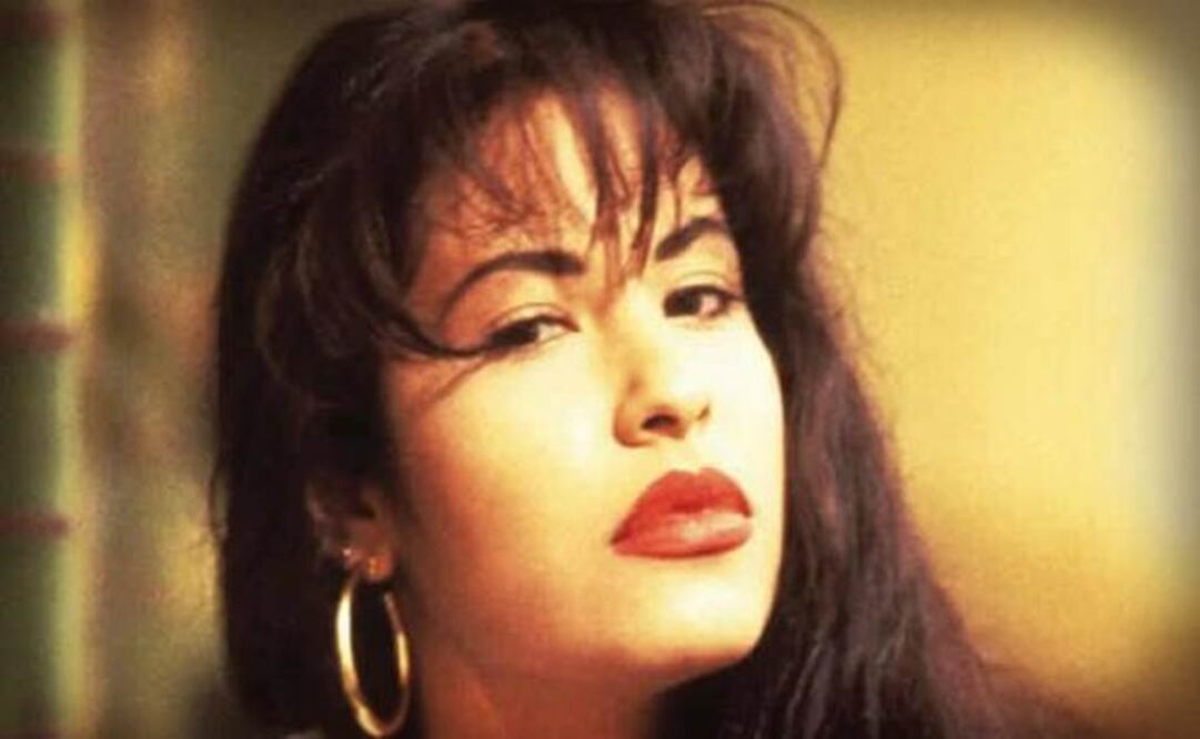 Known simply as Selena, the Mexican-American queen of Tejano music was shot to death in March 1995 by a former employee (Photo: Archive) 