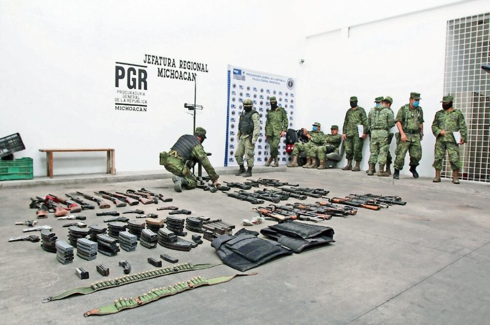 Durante un patrullaje de vigilancia, se aseguraron armas de fuego, cartuchos, granadas de fragmentación y equipo táctico. Foto: ARCHIVO EL UNIVERSAL