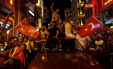 Se rinden últimas tropas golpistas en la capital turca