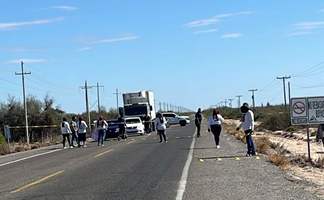 Madres buscadoras bloquean carretera en Sonora. Foto: Madres Buscadoras de Sonora