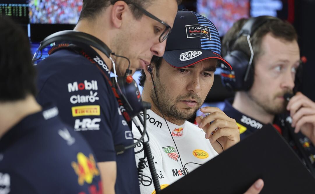 Checo Pérez culmina octavo en la Qualy pero largará desde el cajón 11 en el GP de España FOTO: AP