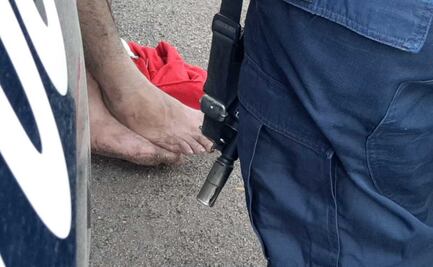 Hallan en Culiacán a un hombre muerto y a otro golpeado y caminando desnudo por carretera