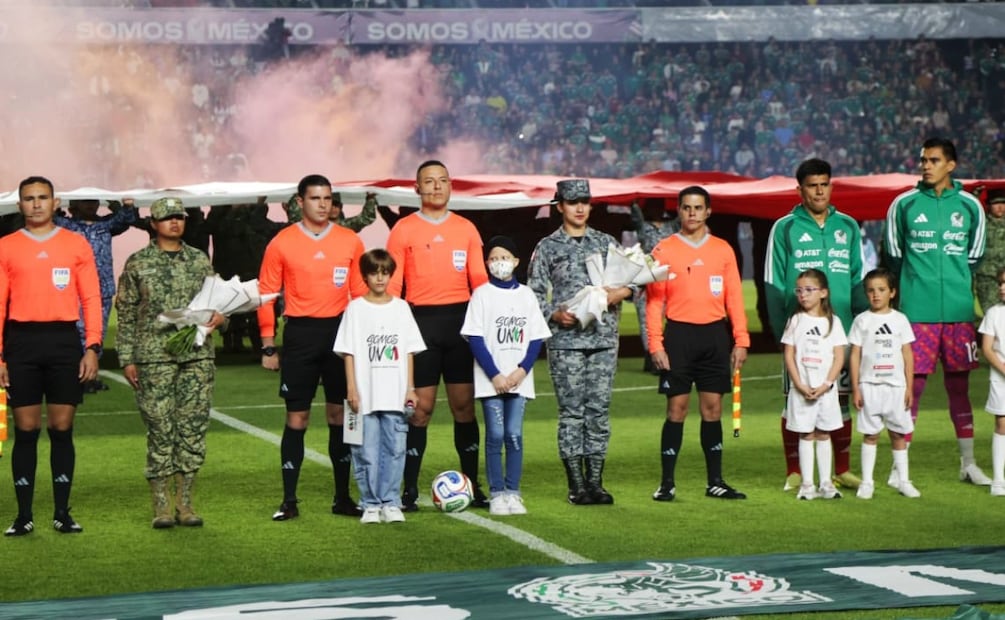 Realizan homenaje a militares caídos en operativo contra "El Mencho", previo al México vs Islandia. FOTO: Carlos Mejía/EL UNIVERSAL