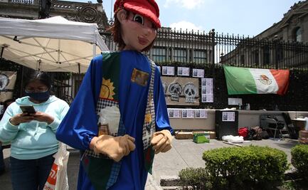 Creadores exigen a AMLO suspender recortes a Cultura y explicar Chapultepec