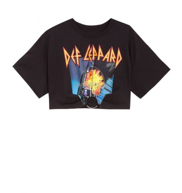 Conoce las nuevas playeras rockeras de Bershka