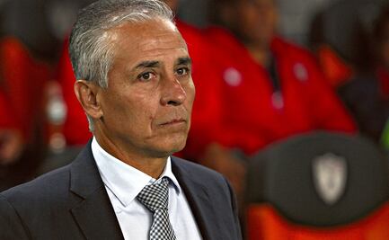 Entrenador mexicano sufre dura batalla por el Covid-19