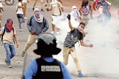 Honduras, sumida en crisis, a 10 años del golpe