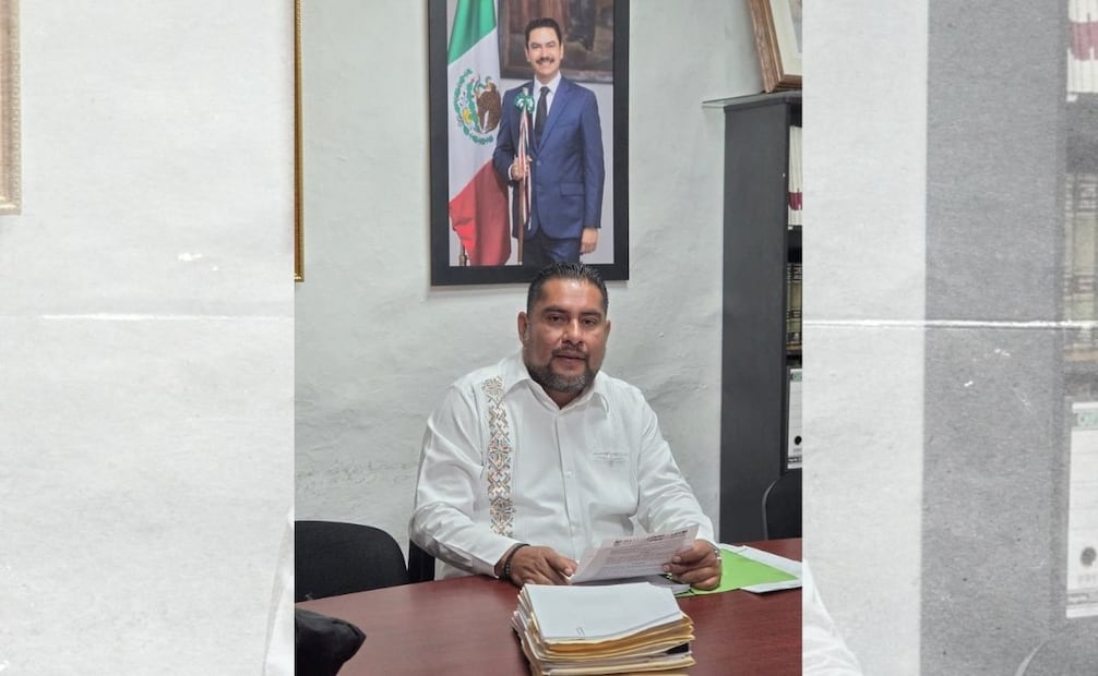 Ricardo Ramírez, alias “El Duck”, funcionario municipal y ex agente municipal de Santa Rosa Panzacola, fue detenido por elementos de la Fiscalía de Oaxaca. | Foto: Especial.