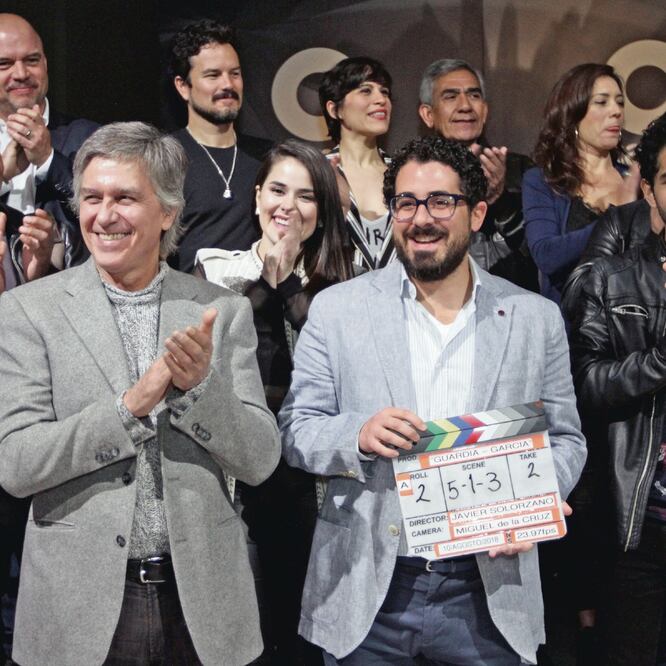 El director Javier Solorzano Casarin y su elenco en la presentación. Foto: CARLOS MEJIA. EL UNIVERSAL