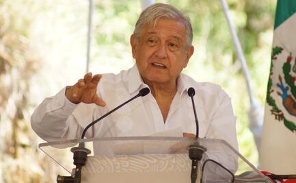 Adversarios se "jalan los pelos" porque la gente está apoyando a la 4T: AMLO
