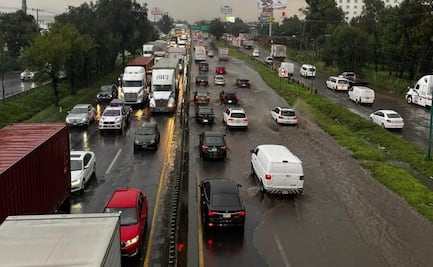 ¡Toma tus precauciones! Lluvia provoca congestionamiento vial en carretera México-Querétaro; hay encharcamientos en distintos puntos